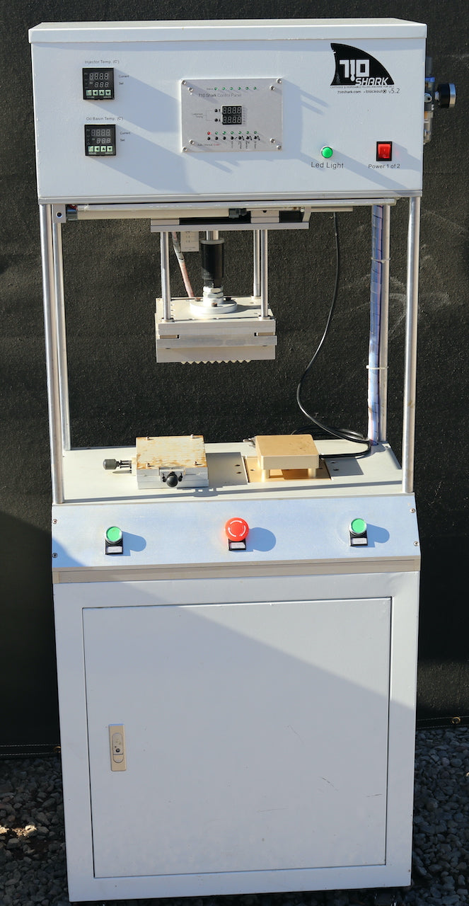 The 710Shark Oil Filling Machine Fill Seal Sell System Bundle