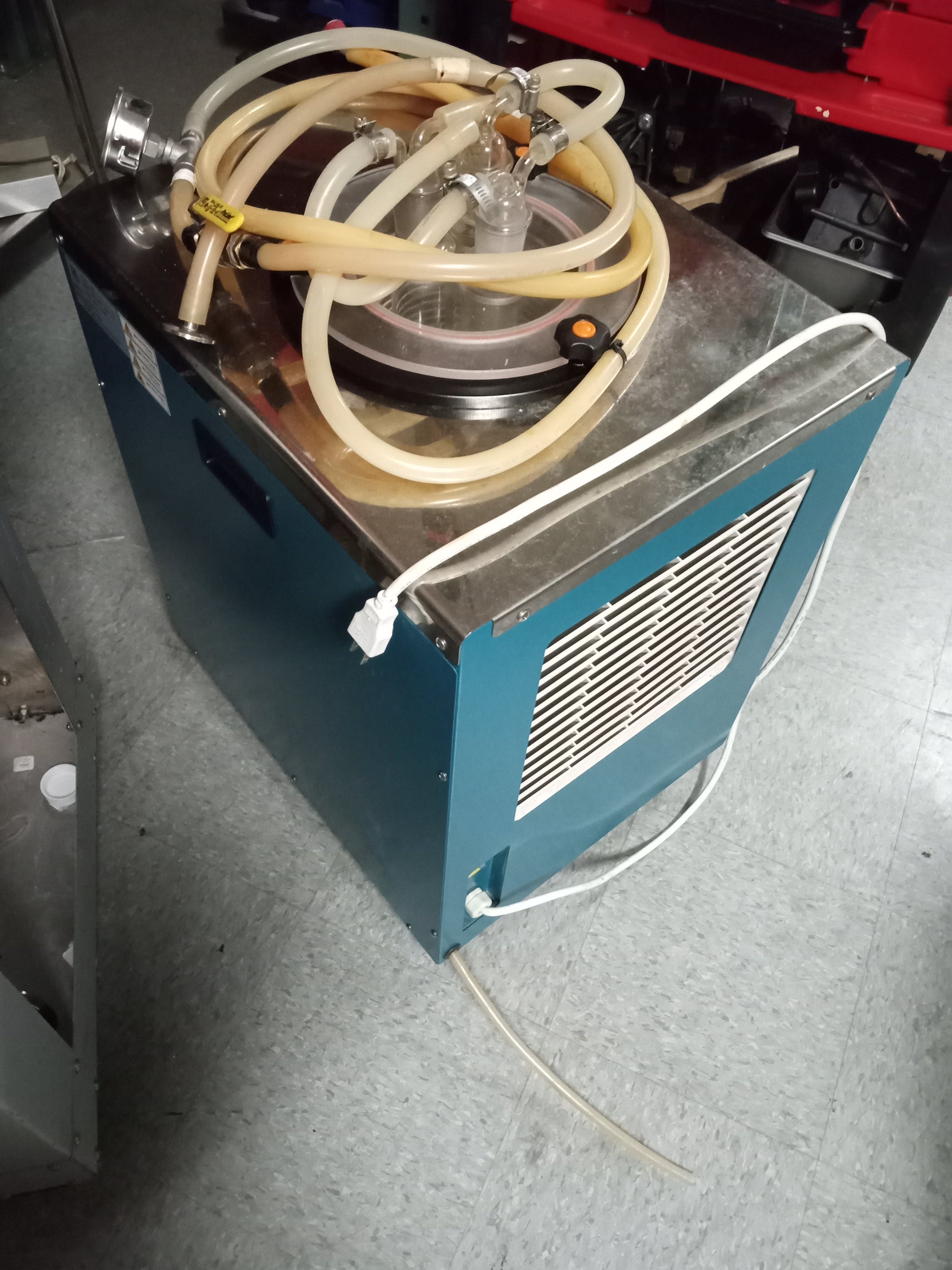 AI 40°F Cold Trap Bath for Safe Vacuum Operations Pumps Purging Oven AGTech Ventures